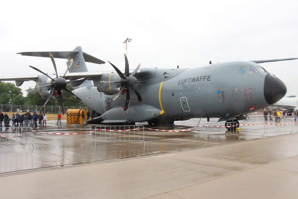 a400m-001