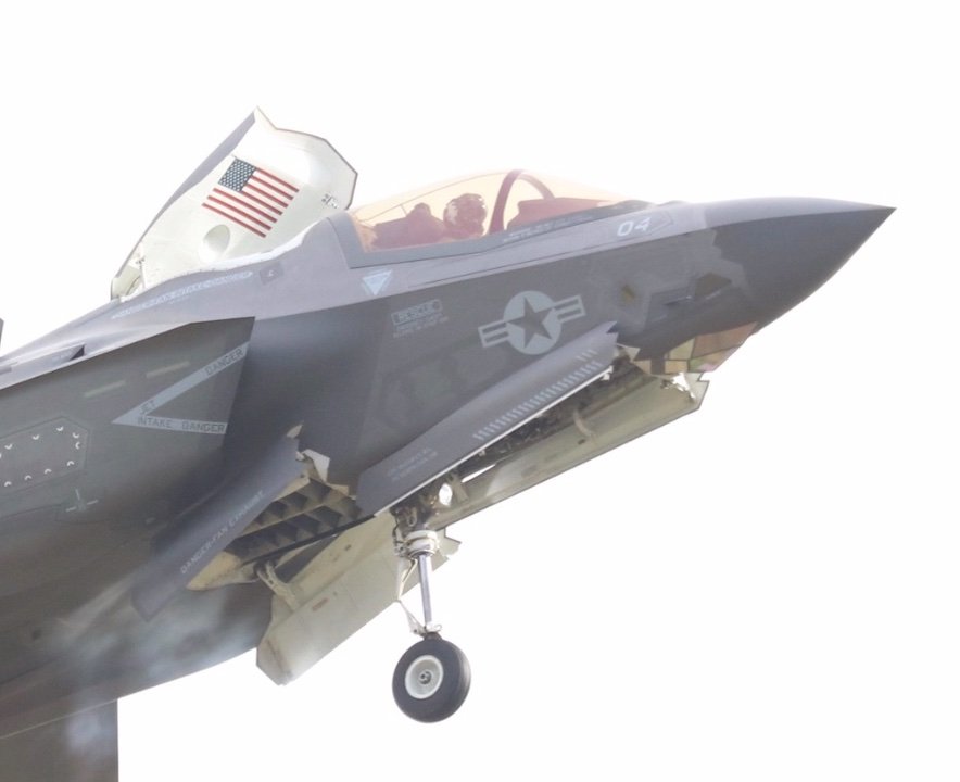 f35-015