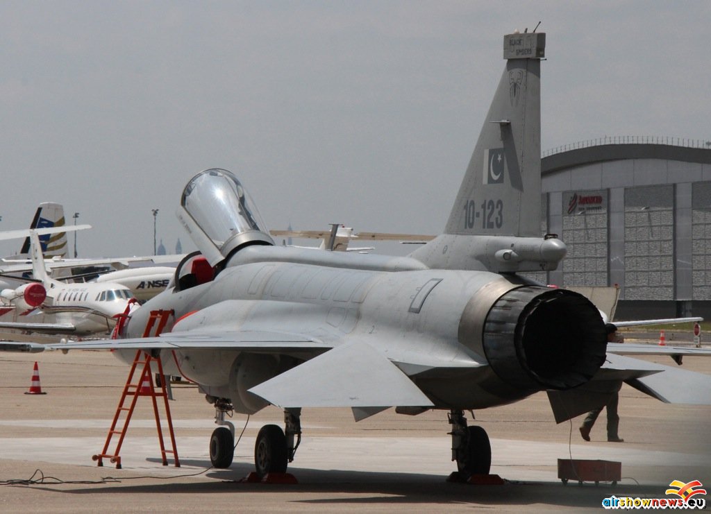 jf17-004