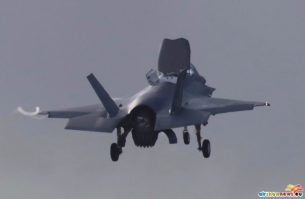 f35-020