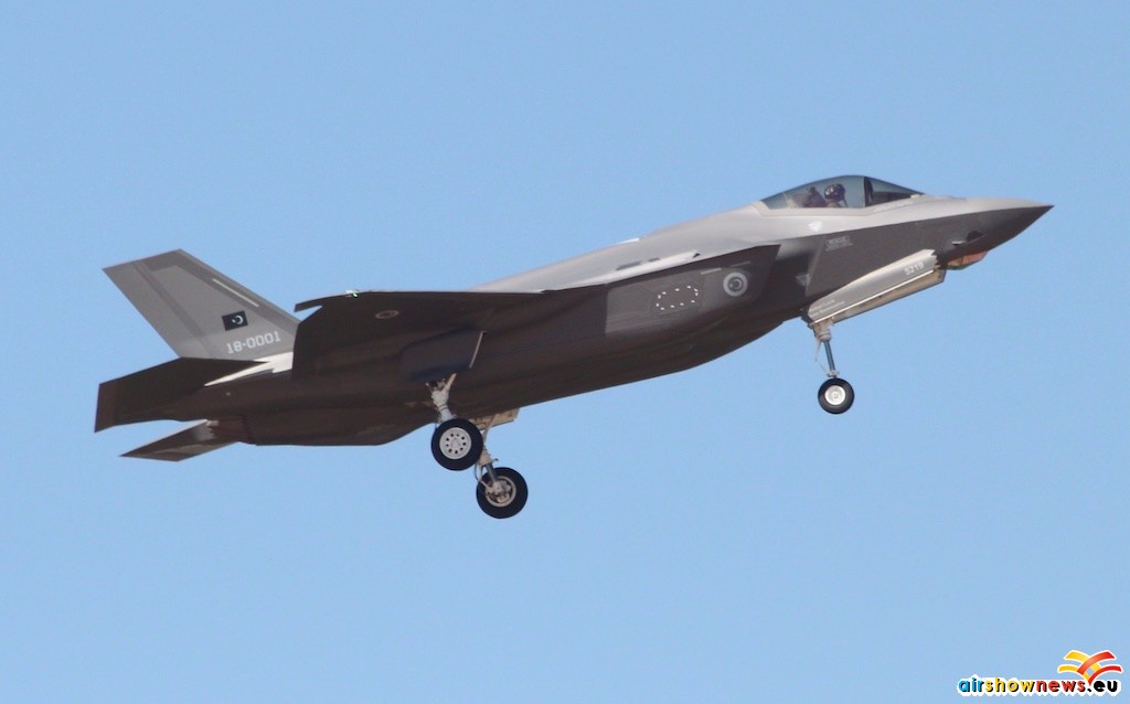 f35tk-001