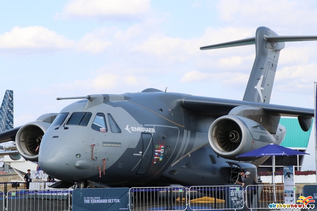 KC390-002