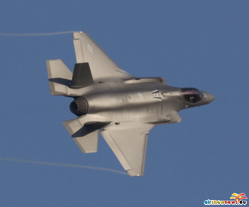 F35-001
