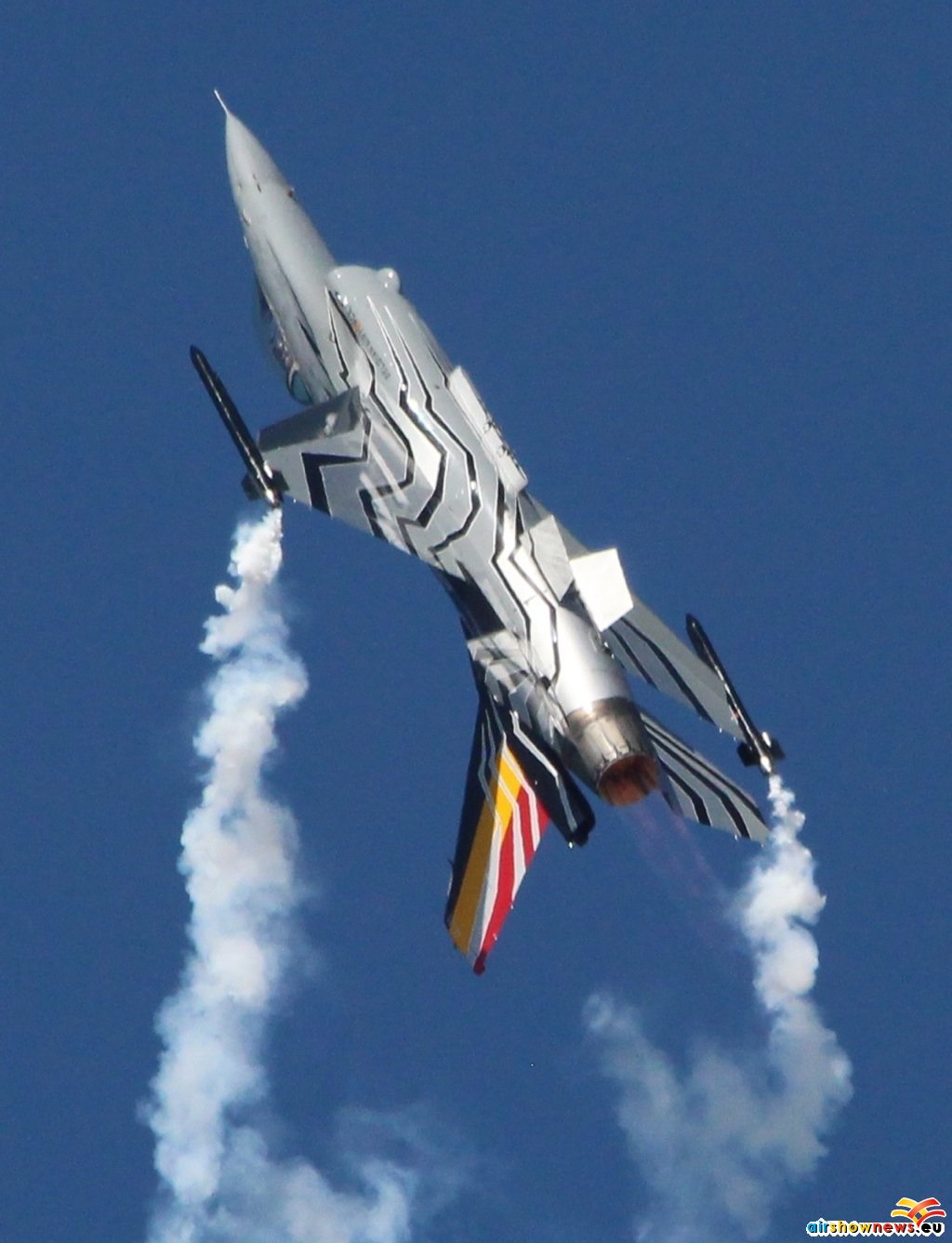 f16-005