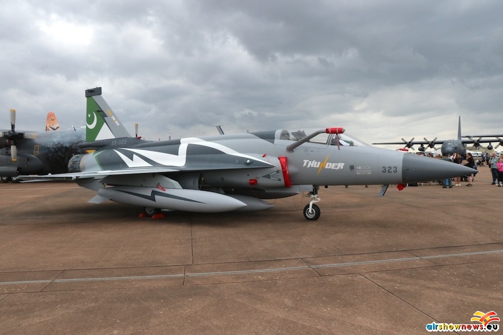 Pakistan-J7