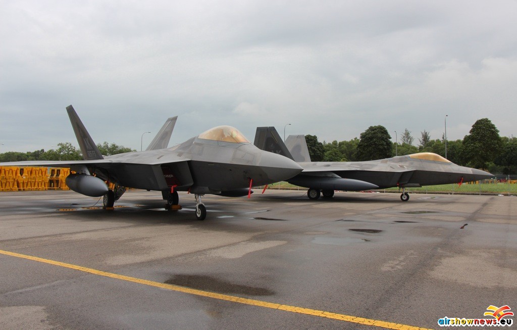 f22-001