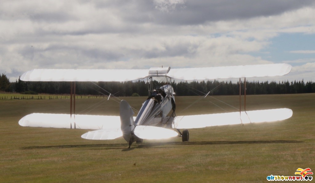 dh82-001