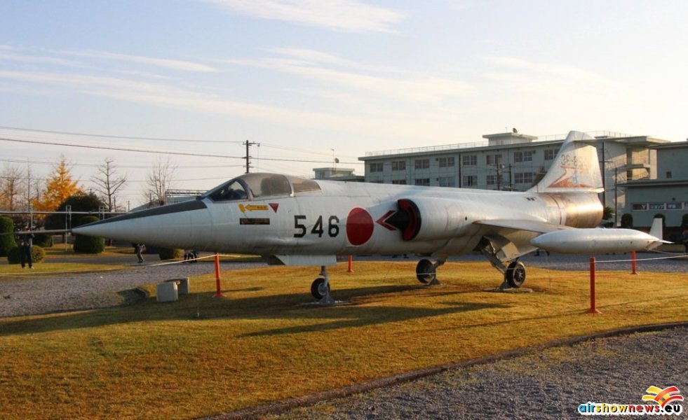 f104-001
