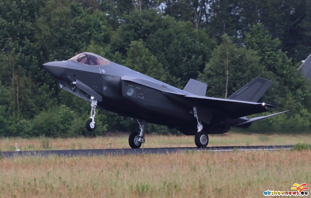 f35-003