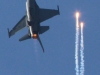 f16-003