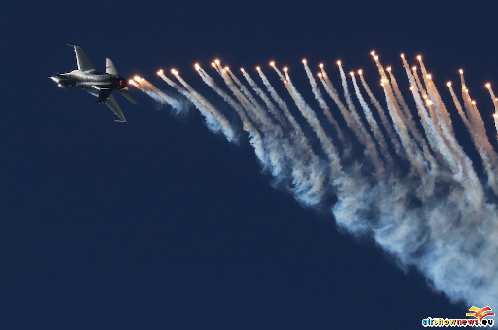 f16-007